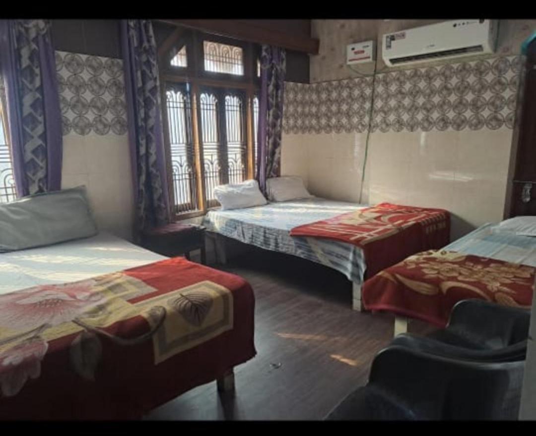 Kashi Annapurna Guest House Varanasi Room photo